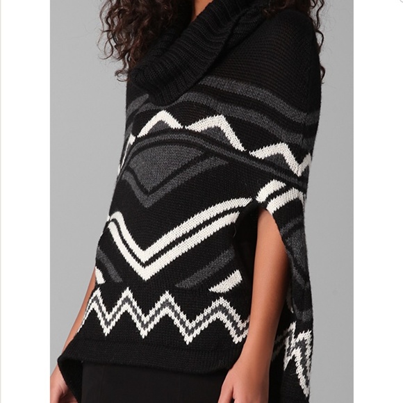 BCBG Maxazria Poncho - Picture 2 of 4